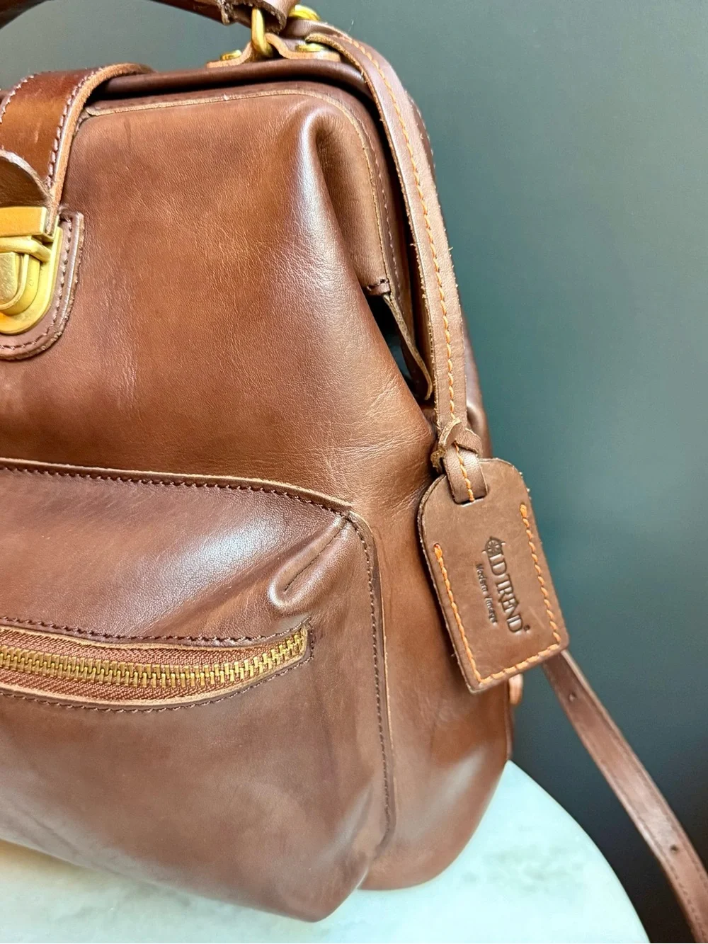 Old Trend Doctor Backpacks- Genuine Leather